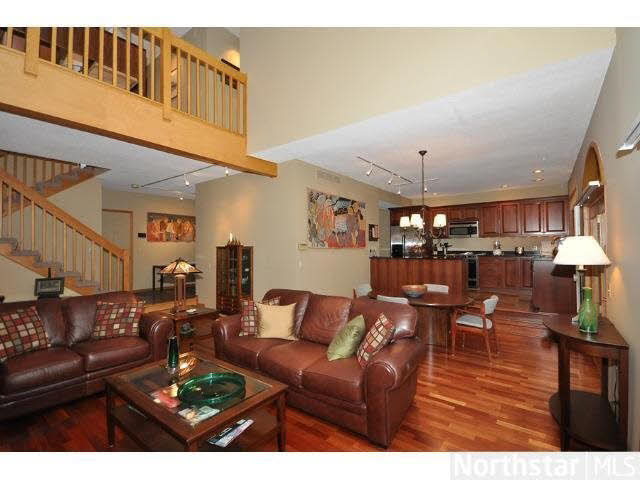 32 West Point Place Tonka Bay, MN 55331 - Photo 4 of 18