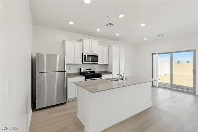 $399,900 | 2745 Amelia Pointe Street, Las Vegas, NV 89156