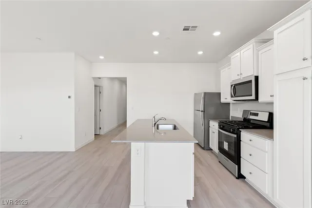 $399,900 | 2745 Amelia Pointe Street, Las Vegas, NV 89156