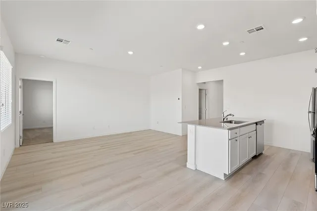 $399,900 | 2745 Amelia Pointe Street, Las Vegas, NV 89156