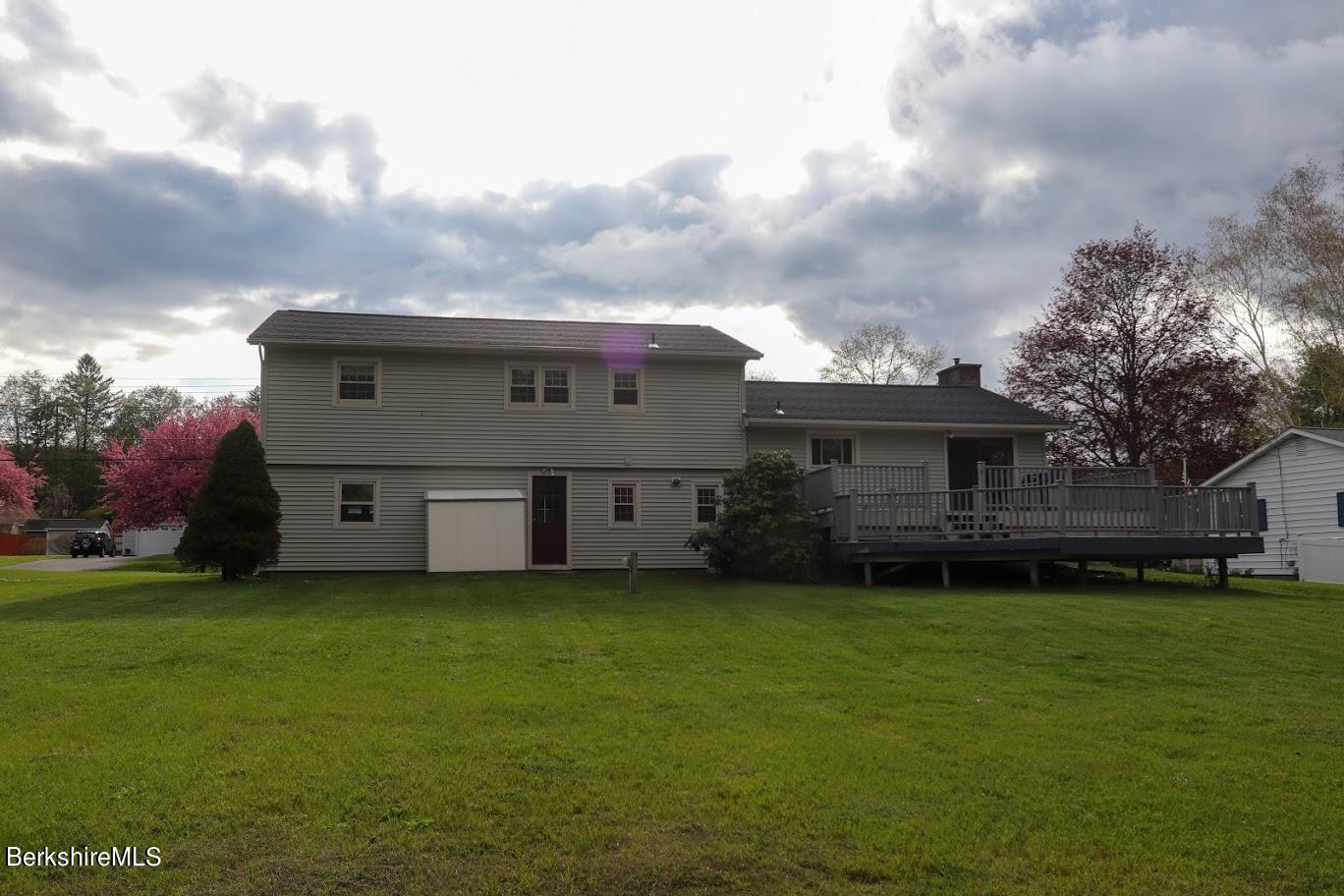 82 Oak Hill Road Pittsfield, MA 01201 - Photo 4 of 29 Exterior4