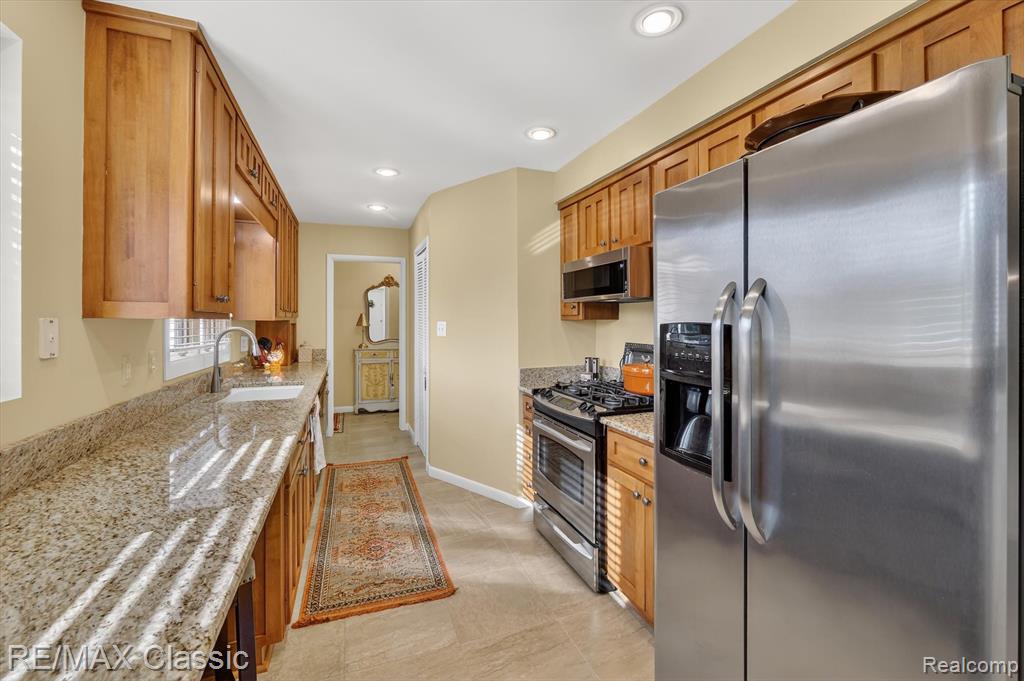 4731 Pickering Road Bloomfield Hills, MI 48301 - Photo 24 of 70 Gallery Image 24