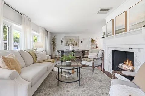 $899,999 | 75 Perry Avenue, Lynnfield, MA 01940