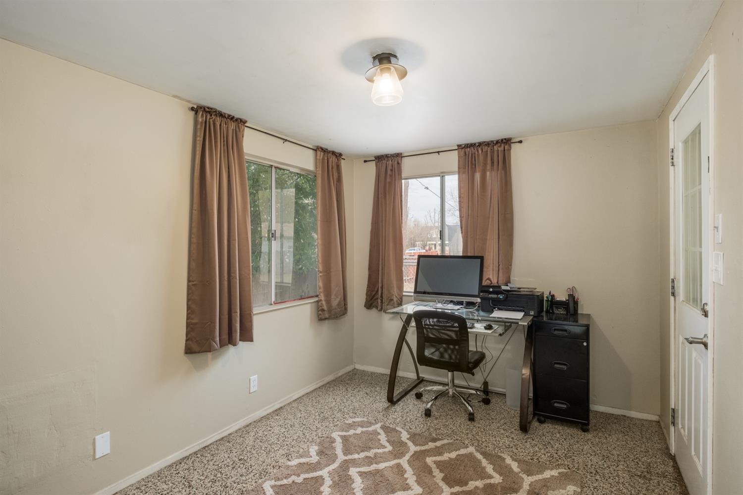 1002 L Street Reedley, CA 93654 - Photo 12 of 19