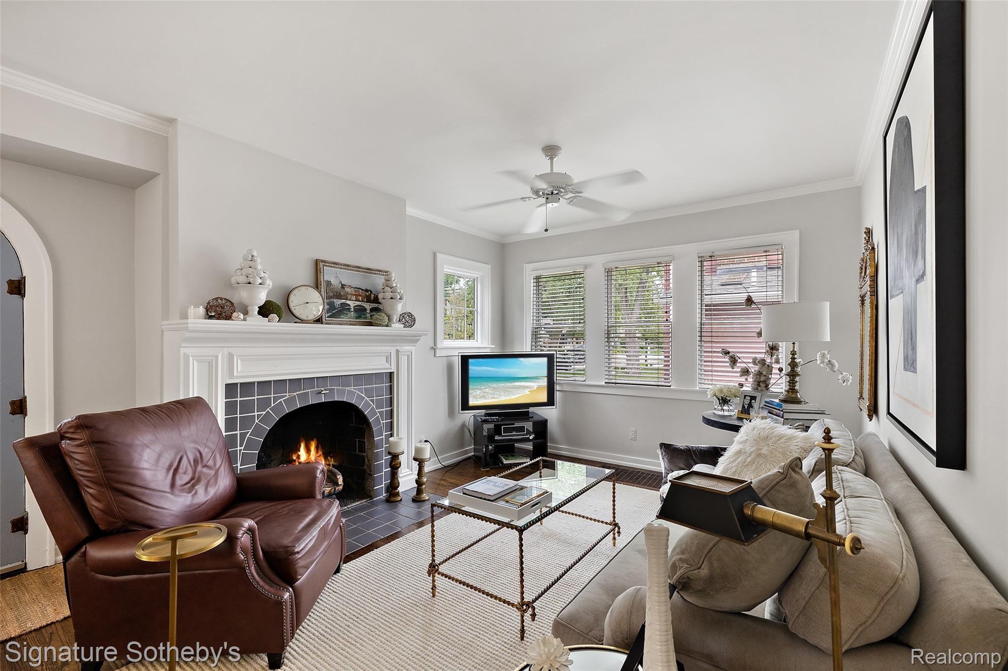 1180 Villa Road Birmingham, MI 48009 - Photo 4 of 40 1180 Villa Rd-16.jpg