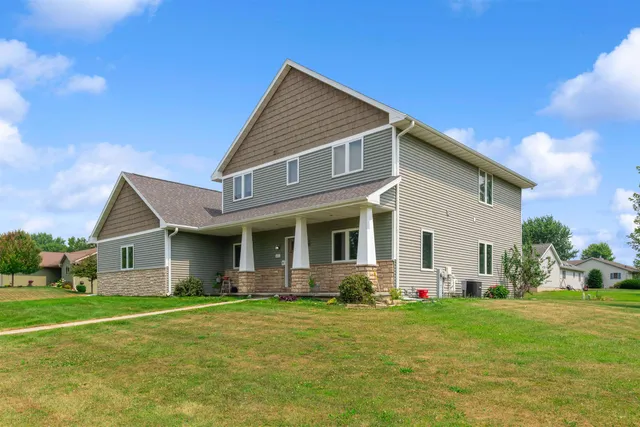 $535,000 | 1410 South Prospect Street, Shawano, WI 54166