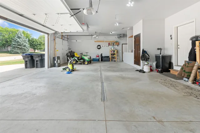 $535,000 | 1410 South Prospect Street, Shawano, WI 54166