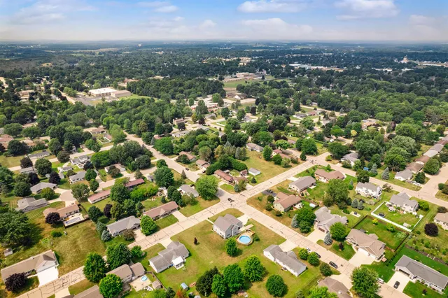 $535,000 | 1410 South Prospect Street, Shawano, WI 54166