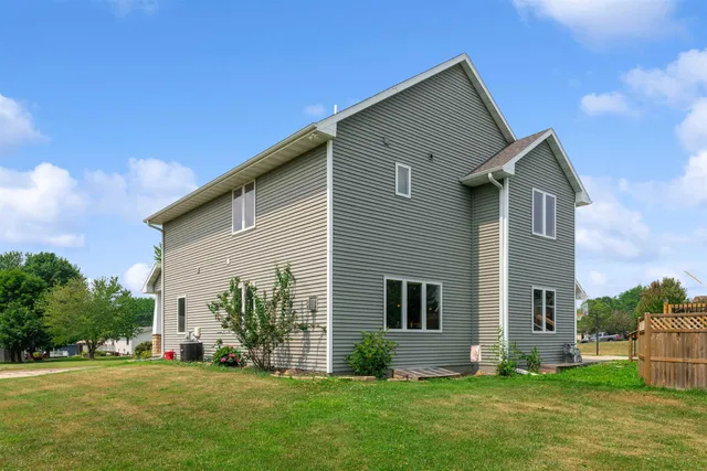 $535,000 | 1410 South Prospect Street, Shawano, WI 54166