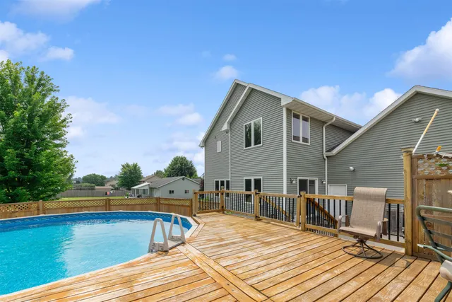 $535,000 | 1410 South Prospect Street, Shawano, WI 54166