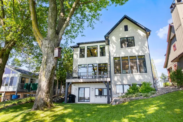 $3,690,000 | 165 Mound Avenue, Tonka Bay, MN 55331