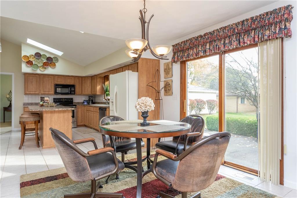 1151 Rector Court Indianapolis, IN 46229 - Photo 12 of 58 Gallery Image 12