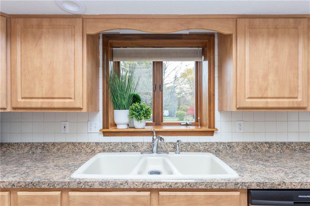 1151 Rector Court Indianapolis, IN 46229 - Photo 21 of 58 Gallery Image 21