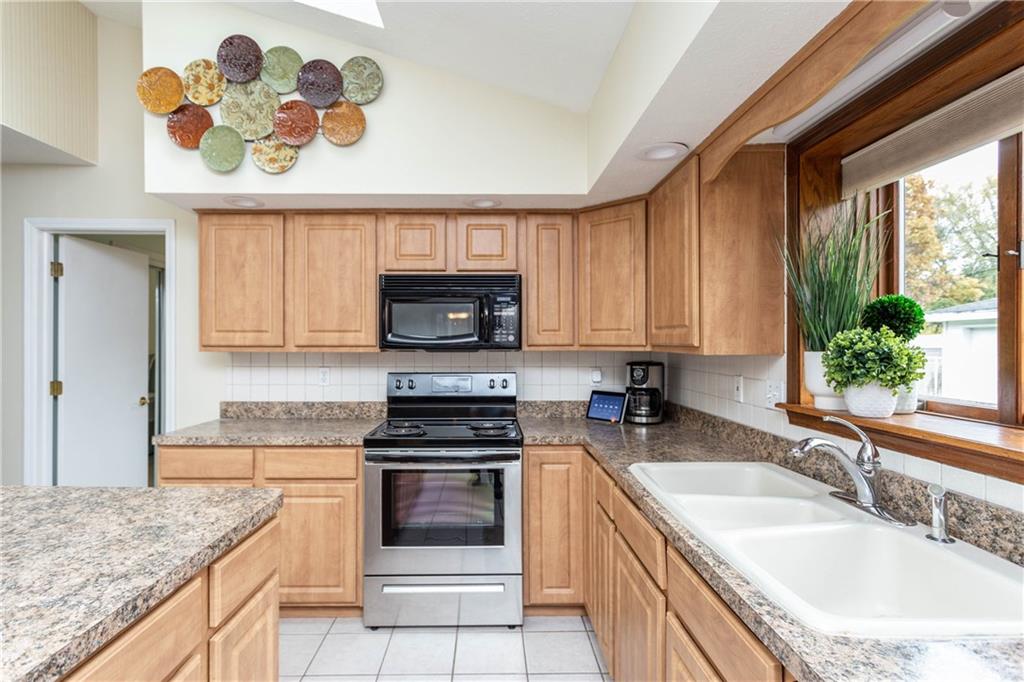 1151 Rector Court Indianapolis, IN 46229 - Photo 24 of 58 Gallery Image 24