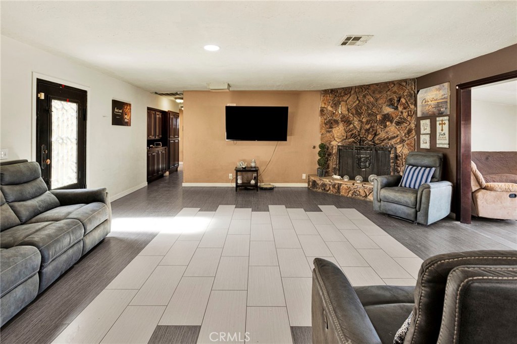 10080 Deep Creek Road Apple Valley, CA 92308 - Photo 21 of 55