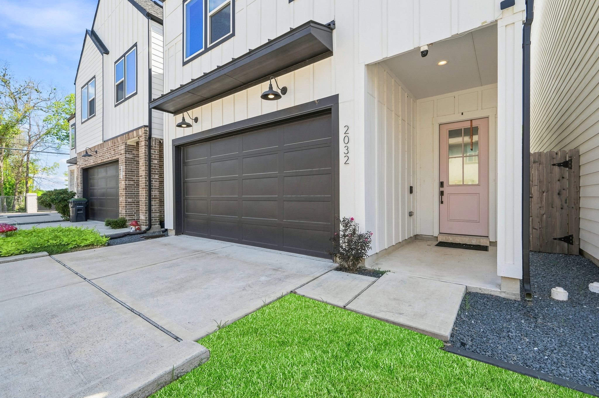 2032 West Tidwell Road Houston, TX 77091 - Photo 4 of 39 Gallery Image 4