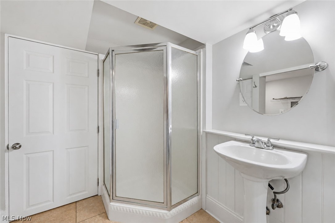 6472 Southgrove Road Mentor, OH 44060 - Photo 29 of 37 Full bathroom with a walk in shower