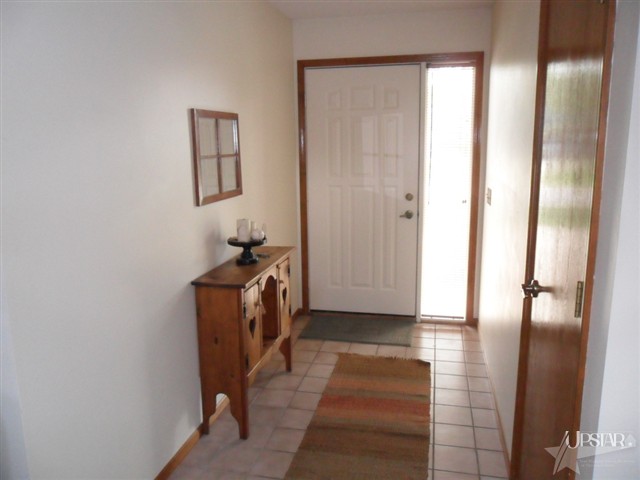 1719 Windmill Ridge Run Fort Wayne, IN 46825 - Photo 3 of 17 Gallery Image 3