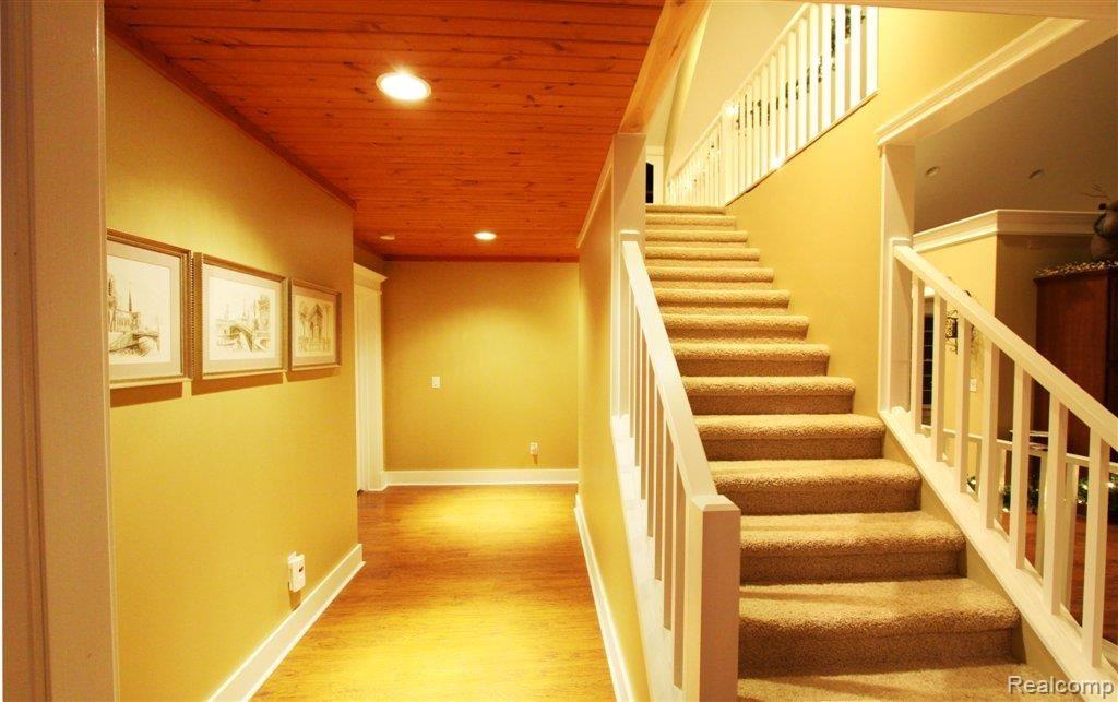 6338 Layton Road Fowlerville, MI 48836 - Photo 18 of 22 Custom Trims/Stairs