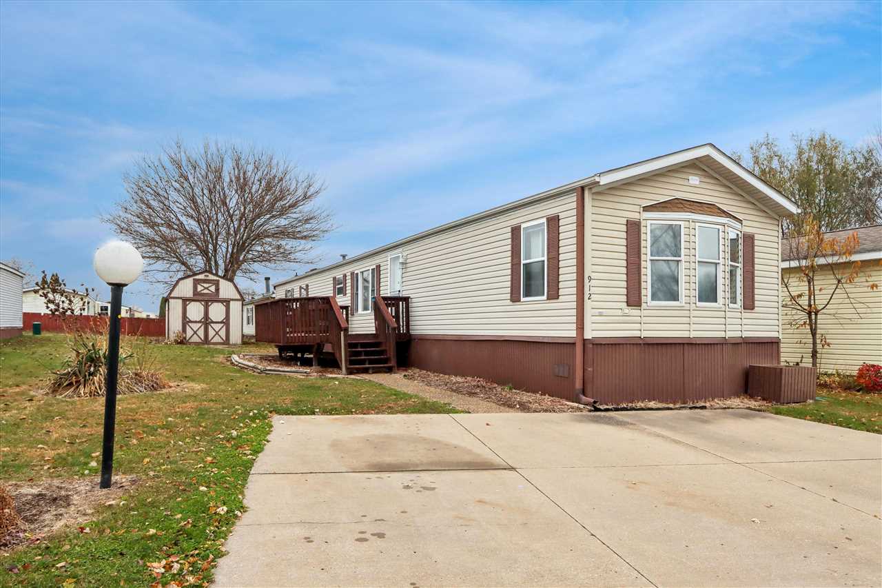 912 Spring Ridge Drive Iowa City, IA 52246 - Photo 1 of 33 Gallery Image 1