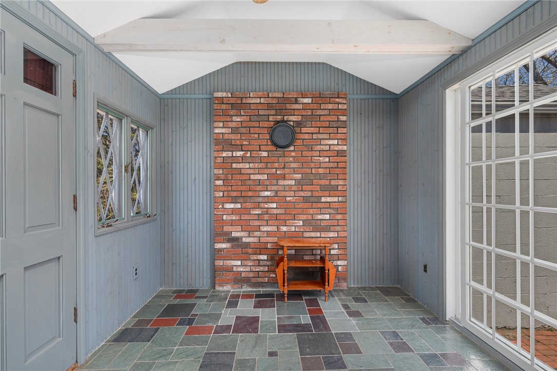 10 Enfield Road Warwick, RI 02886 - Photo 16 of 38 Gallery Image 16