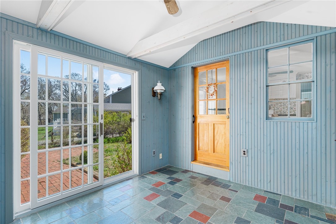 10 Enfield Road Warwick, RI 02886 - Photo 17 of 38 Gallery Image 17