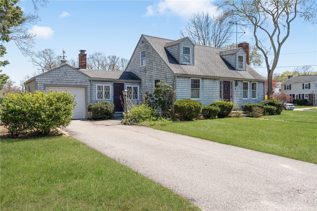 10 Enfield Road Warwick, RI 02886 - Photo 3 of 38 Gallery Image 3
