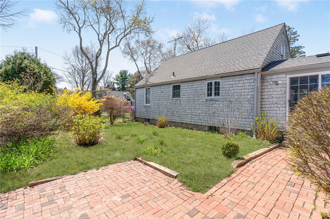 10 Enfield Road Warwick, RI 02886 - Photo 32 of 38 Gallery Image 32