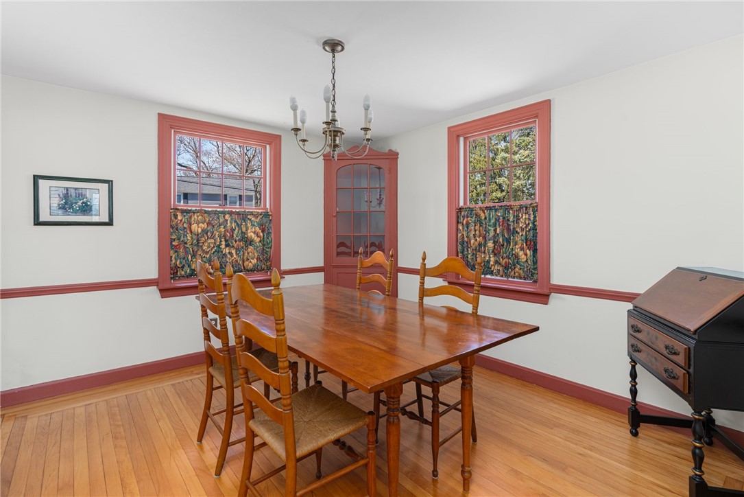 10 Enfield Road Warwick, RI 02886 - Photo 8 of 38 Gallery Image 8