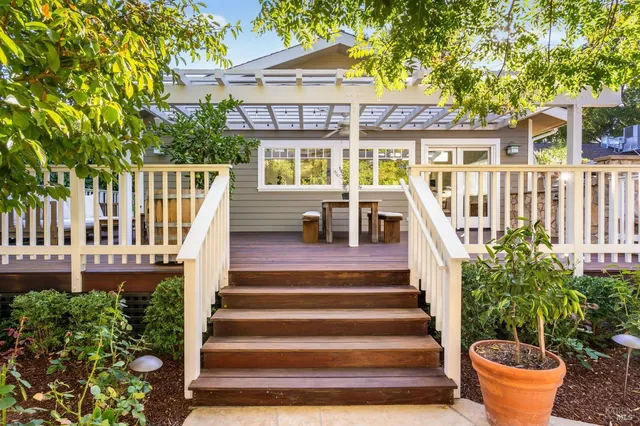 $3,250,000 | 1430 Stockton Street, St. Helena, CA 94574
