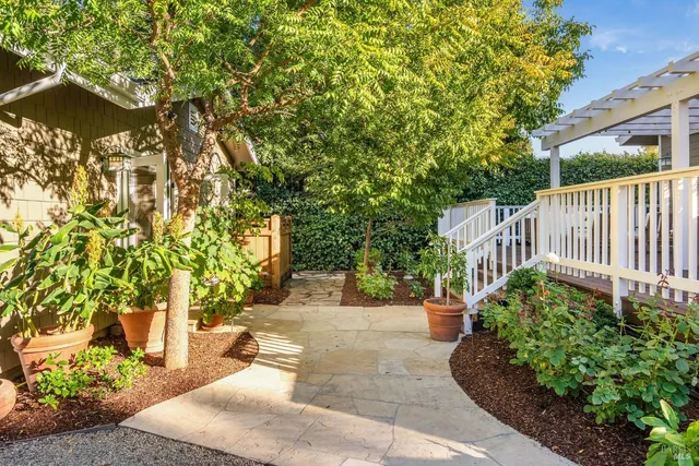 $3,250,000 | 1430 Stockton Street, St. Helena, CA 94574