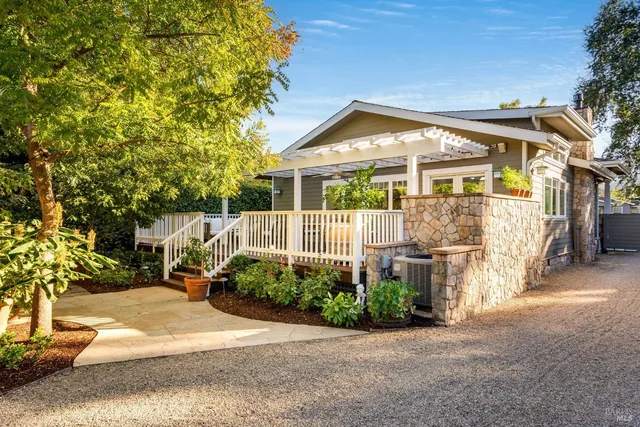 $3,250,000 | 1430 Stockton Street, St. Helena, CA 94574