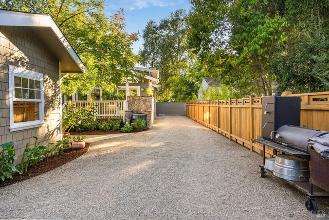 $3,250,000 | 1430 Stockton Street, St. Helena, CA 94574