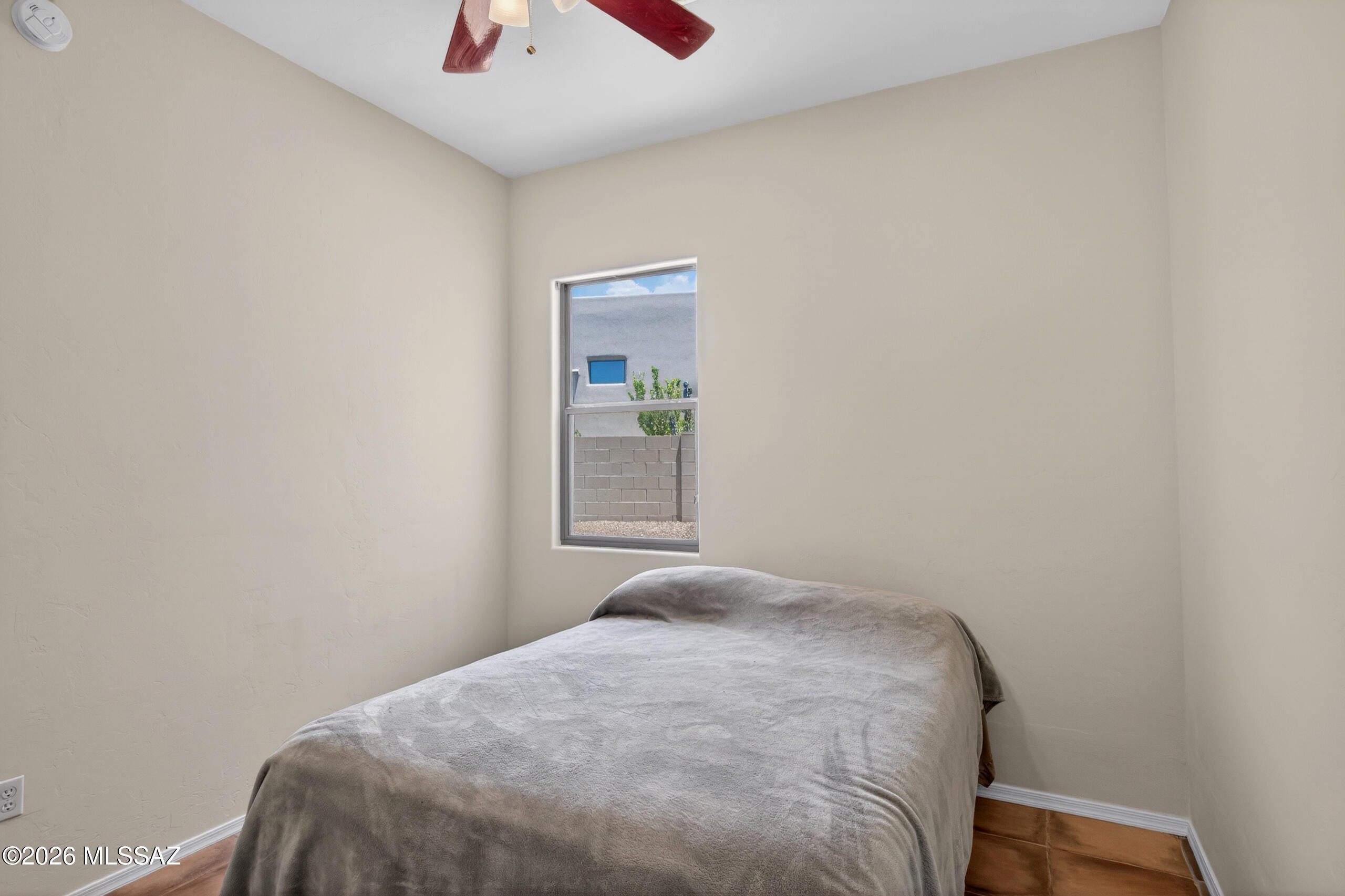 10831 South Heart Break Ridge Place Vail, AZ 85641 - Photo 24 of 41 Room is a den as it does not have a closet, but can easily convert to a 4th bedroom!