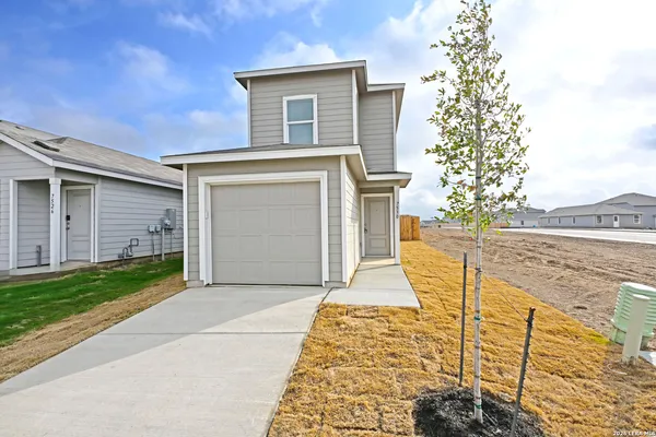 $1,445 | 7530 India Star, San Antonio, TX 78263