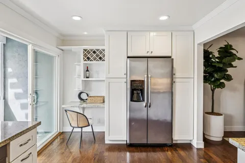 $1,525,000 | 617 East Fox Court, Redwood City, CA 94061