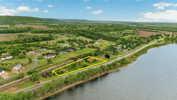 $199,900 | 36724 Highway 61, Lake City, MN 55041