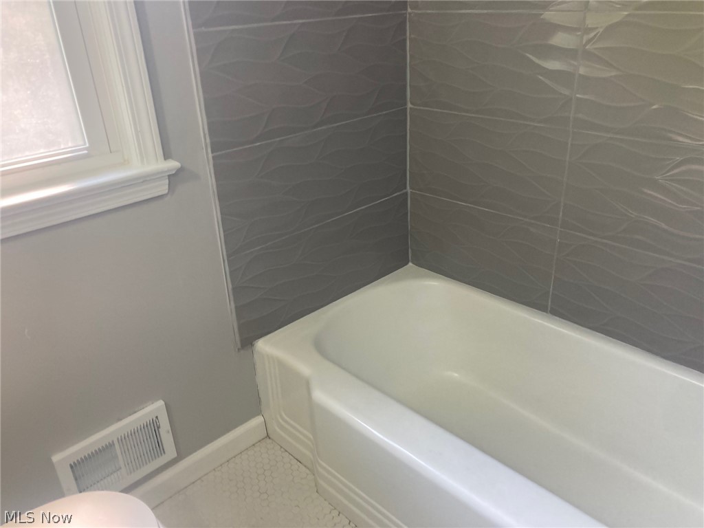 24249 Chardon Road Cleveland, OH 44143 - Photo 18 of 26 View of bathroom