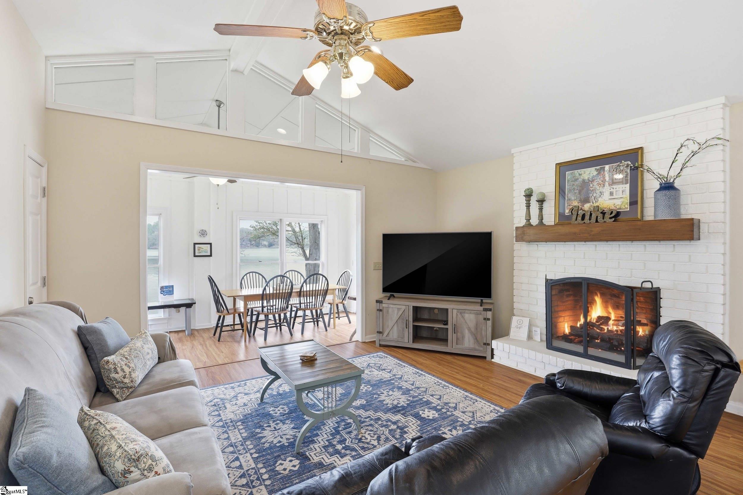 1709 Broadway Lake Road Anderson, SC 29621 - Photo 4 of 45