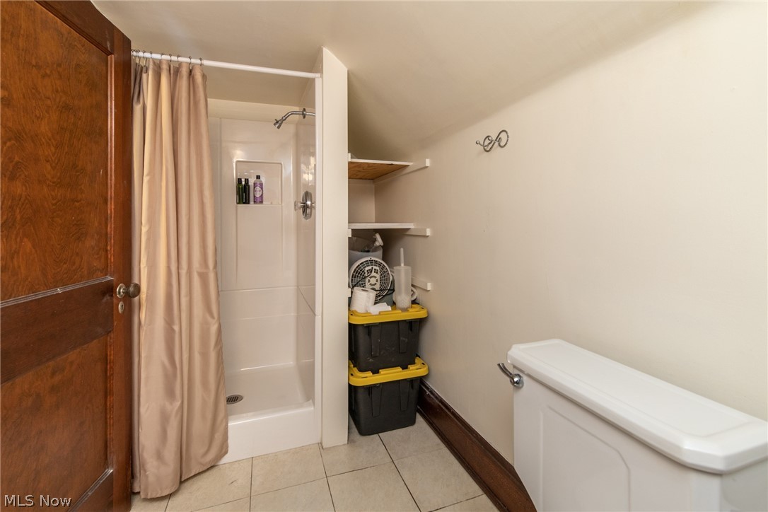 2927 Warrington Road Cleveland, OH 44120 - Photo 21 of 26 Gallery Image 21