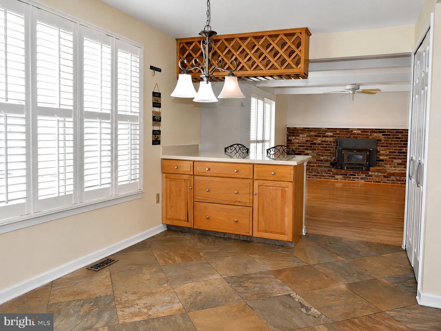 44 Brookline Clementon, NJ 08021 - Photo 12 of 35 Eat-in Area