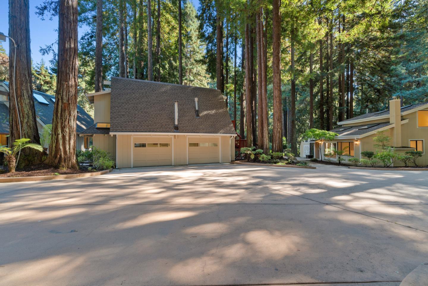 1695 Aptos Creek Road Aptos, CA 95003 - Photo 7 of 76 a view of a house with a street