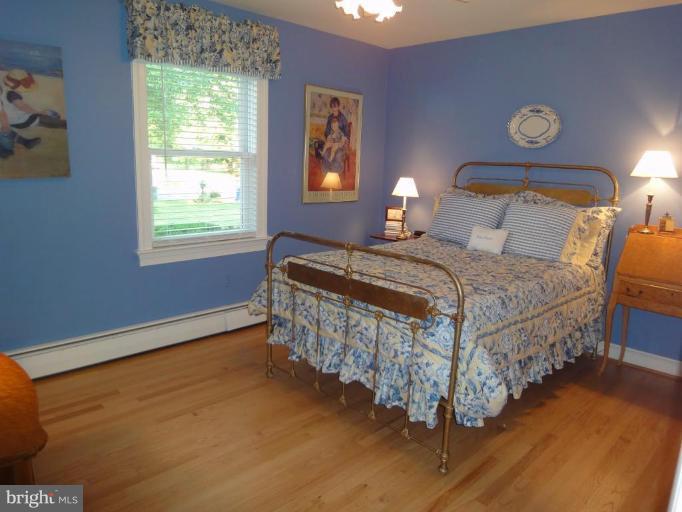 15306 Merrifields Court Silver Spring, MD 20906 - Photo 14 of 26 Bedroom #3