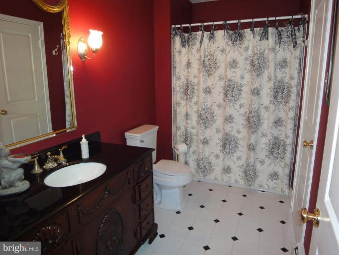 15306 Merrifields Court Silver Spring, MD 20906 - Photo 15 of 26 Bath #2
