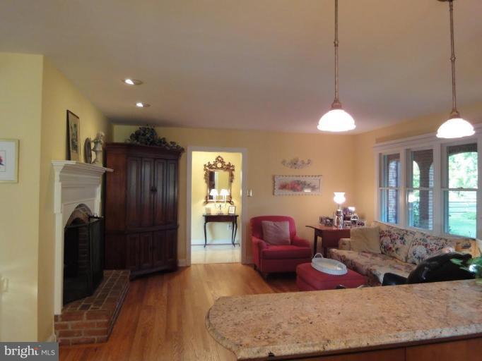 15306 Merrifields Court Silver Spring, MD 20906 - Photo 7 of 26 Family Room