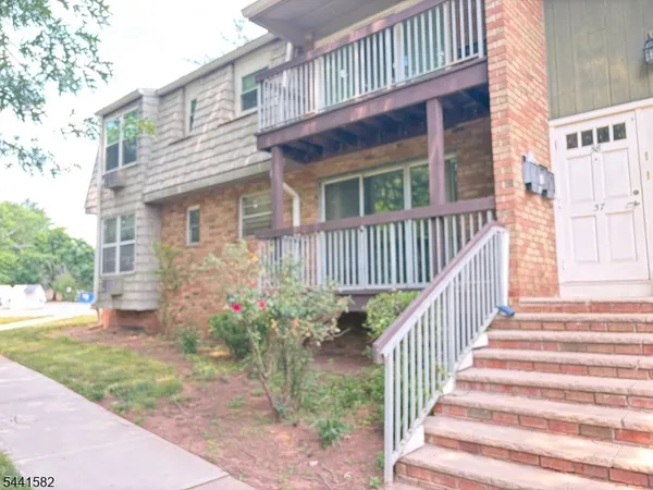 $249,900 | 28 Deanna Drive, Unit 57, Hillsborough, NJ 08844