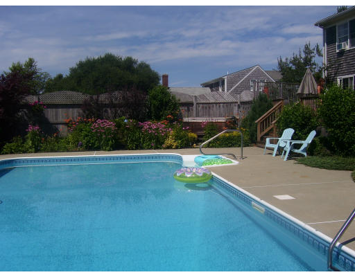 7 Sunset Beach Road Fairhaven, MA 02719 - Photo 3 of 9 Gallery Image 3