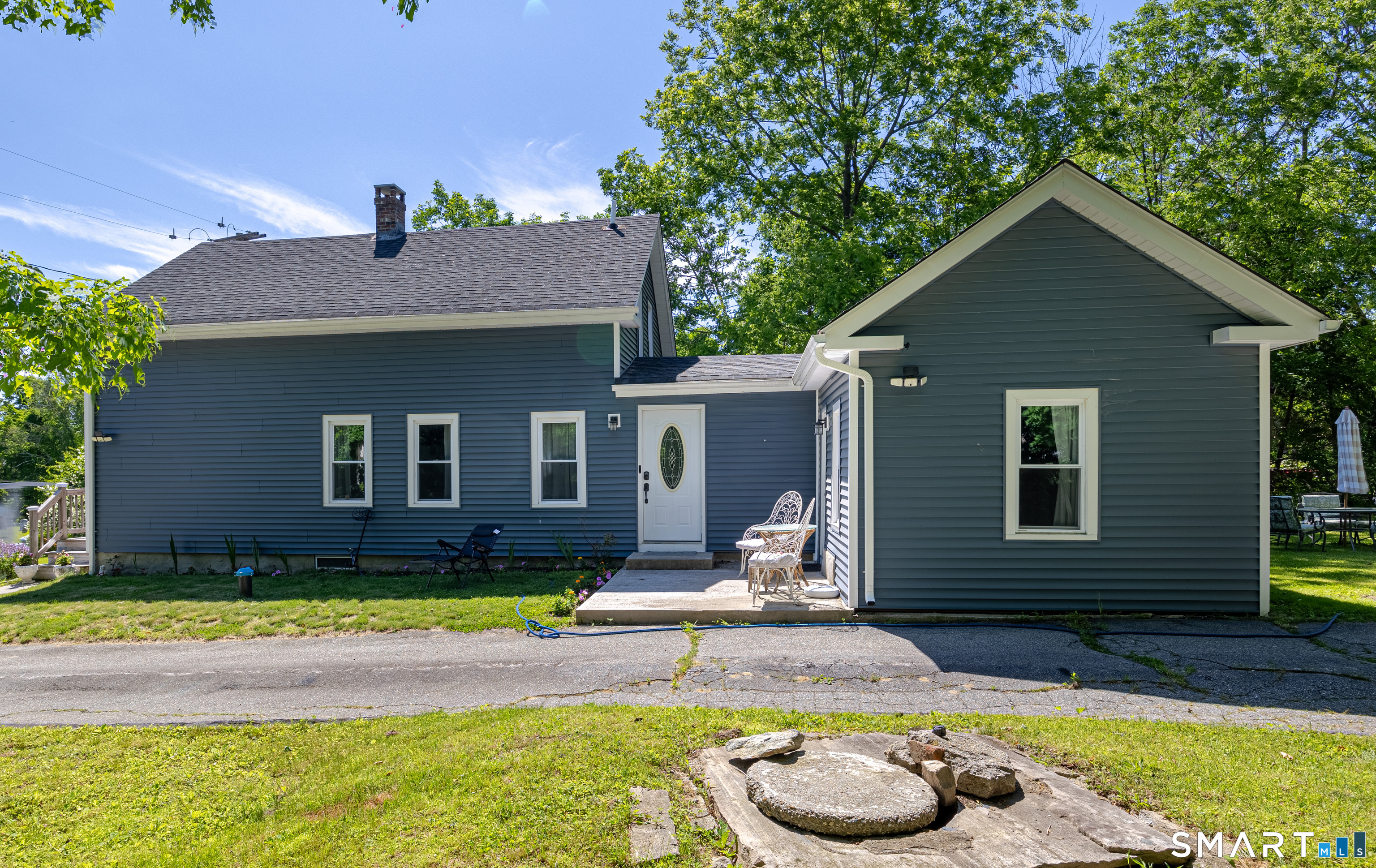 1414 Hartford Pike Killingly, CT 06243 - Photo 3 of 20