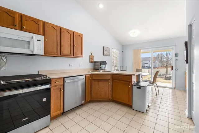 $450,000 | 2331 Handley Lane, Aurora, IL 60502