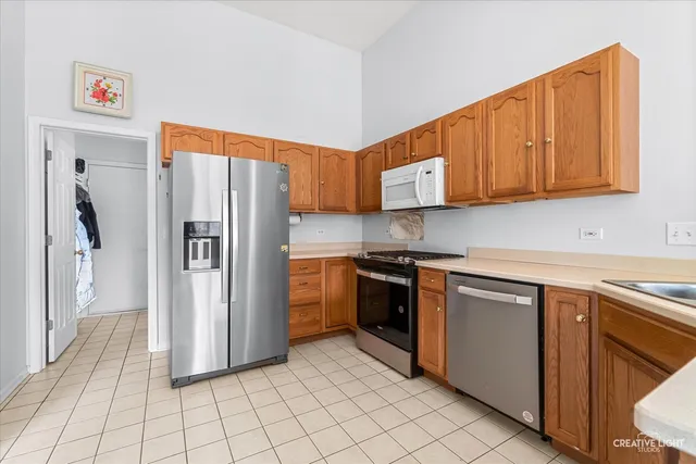 $450,000 | 2331 Handley Lane, Aurora, IL 60502